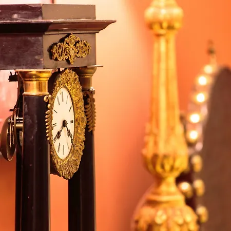 Гостьовий будинок Dear - Palace Chiado 4*